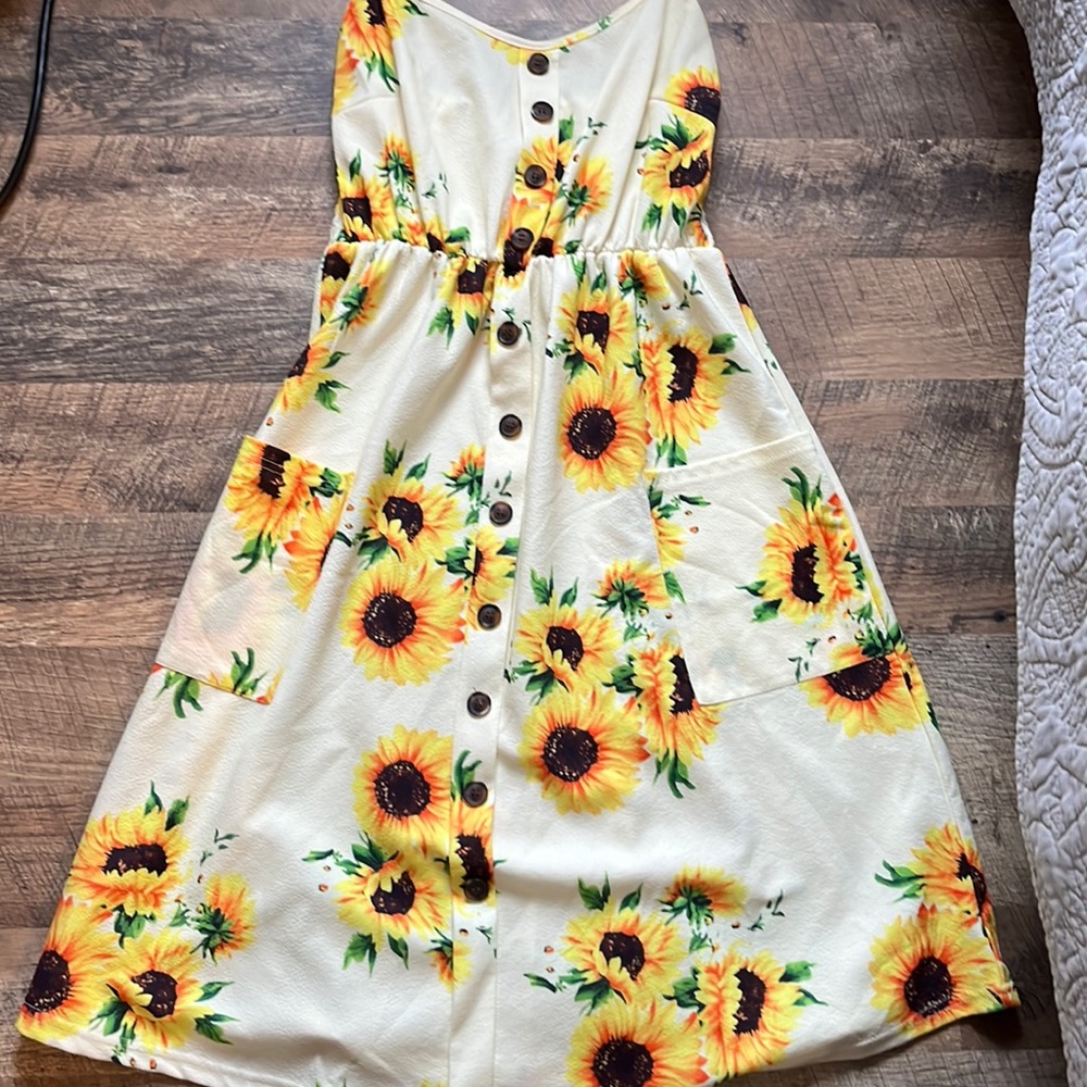 Sunflower sundress!